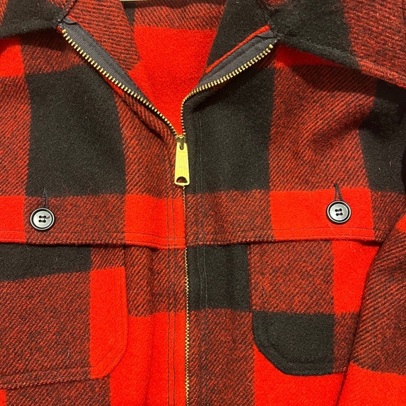 LL BEAN VINTAGE hunting coat/jacket! Excellent used condition! Size M Red/black - Picture 7 of 7